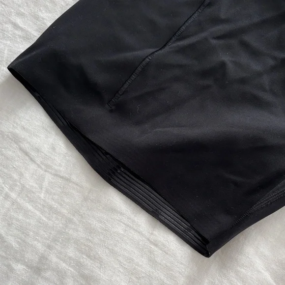 Nike Black Universa Medium Support High-Waisted 5" Bike Shorts with Pockets - Picture 10 of 14